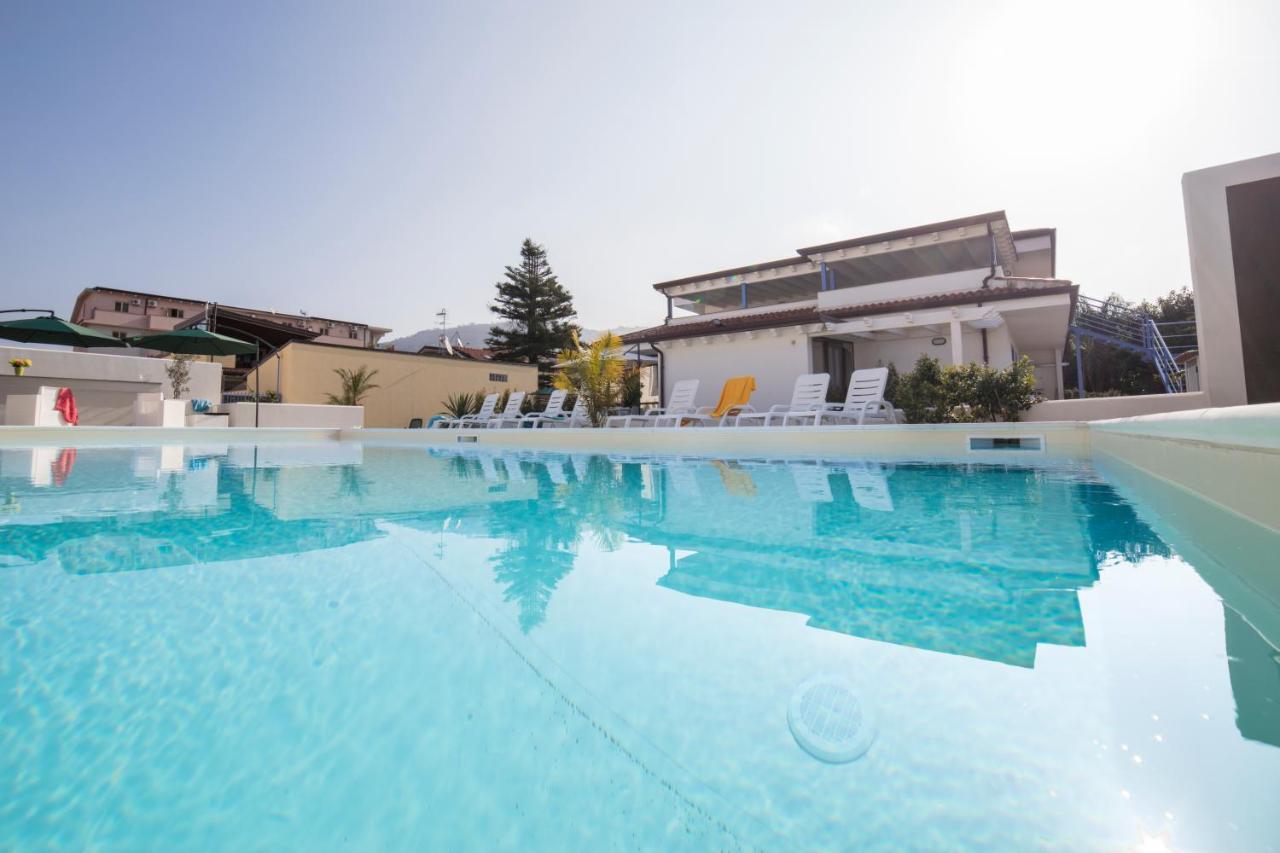 Villa Concettina Capo dʼOrlando Exteriör bild